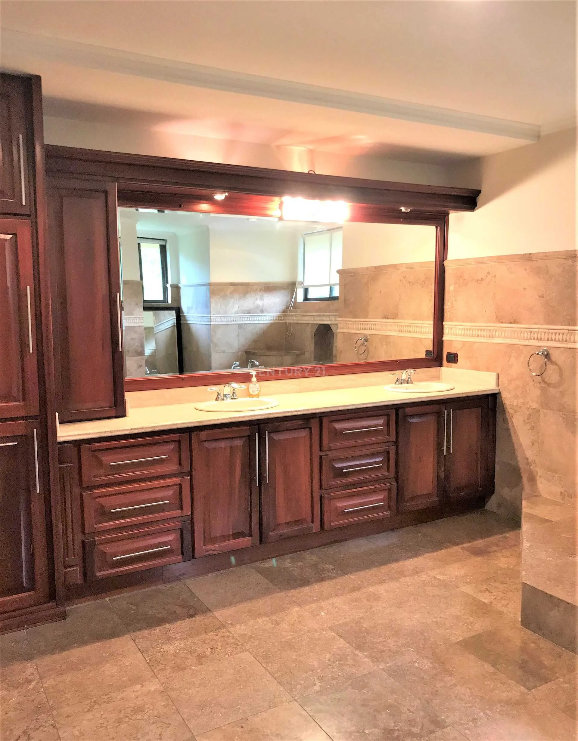 VENTA DE LUJOSO PENTHOUSE EN JABONCILLOS DE ESCAZU - foto 3