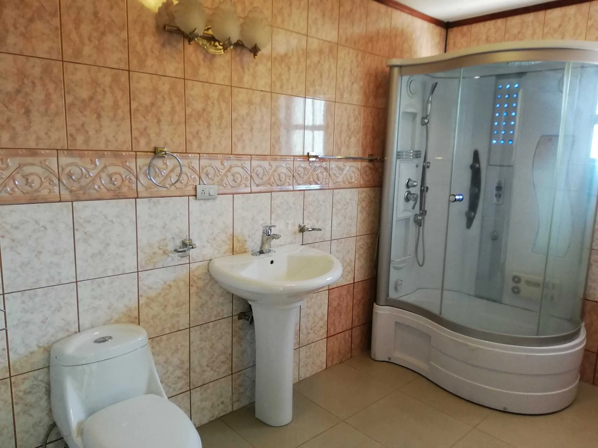 ESPECTACULAR CASA AMPLIA CON ACABADOS DE LUJO EN SANTA ANA POZOS - foto 3