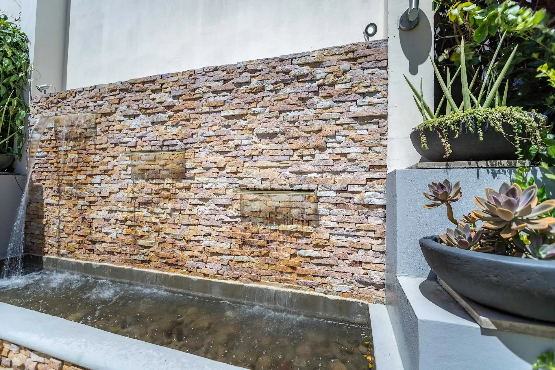 Lujosa casa en zona de Lindora detalles de lujo Condominio Exclusivo - foto 5