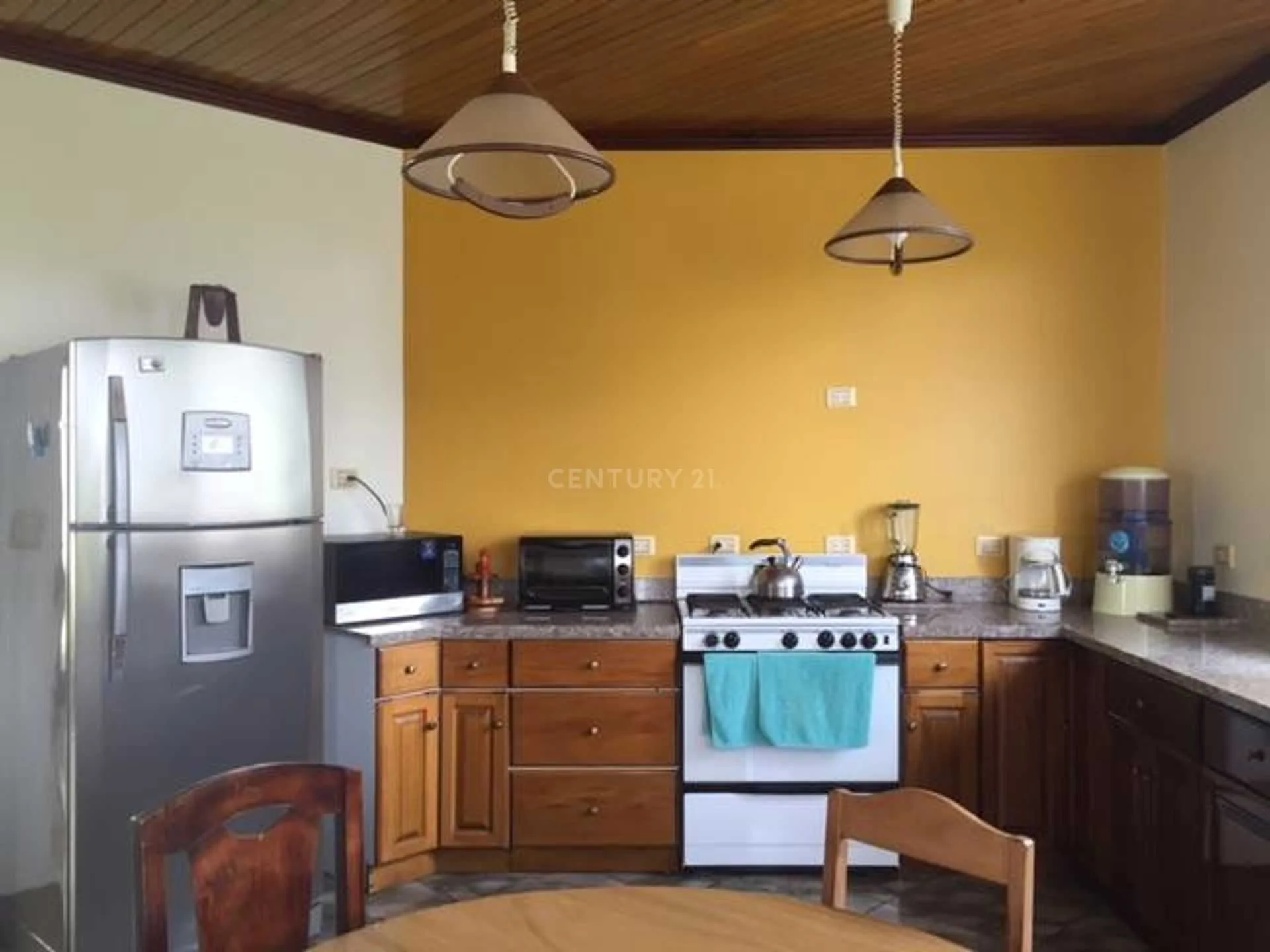 VENTA DE GRANDE Y BELLA CASA TIPO COLONIAL EN SAN JOSE, SAN ANTONIO - foto 4