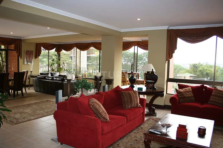 Venta de hermoso condominio ubicado en la zona de Escazú