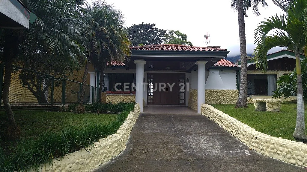 VENTA ¡DE OPORTUNIDAD! CASA INDEPENDIENTE EN ESCAZÚ