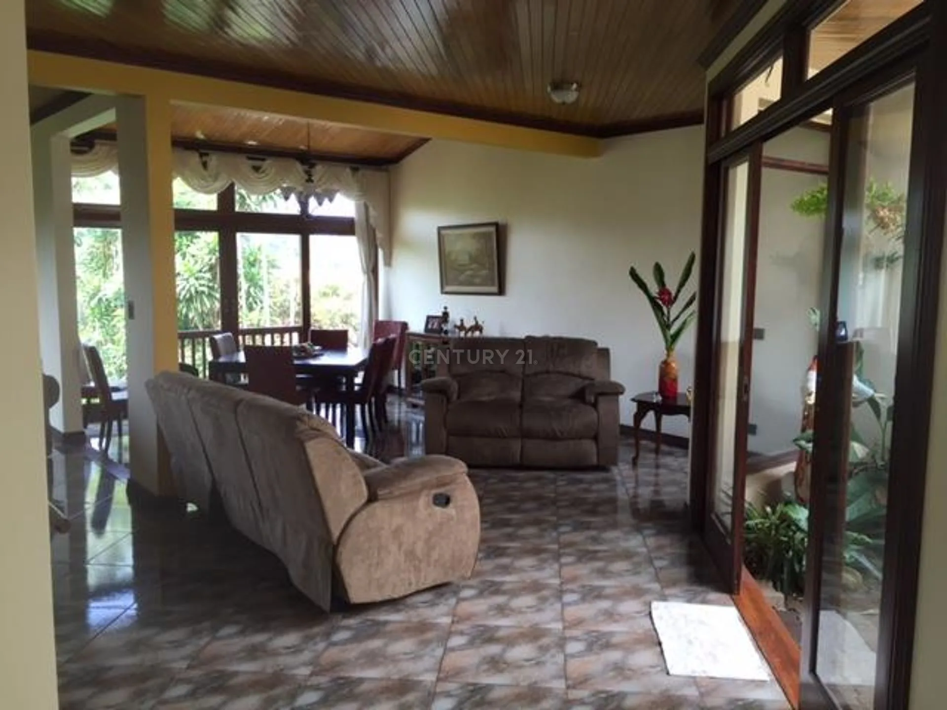 Venta De Hermosa Casa en Alajuela Desamparados