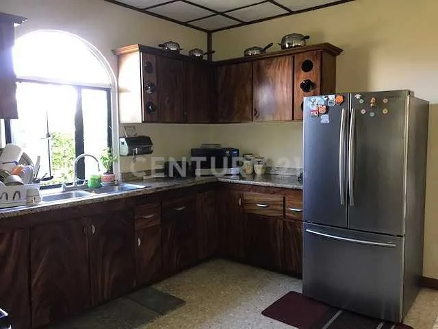 VENTA DE CASA INDEPENDIENTE DE UNA PLANTA CON ESPECTACULARES JARDINES - foto 6