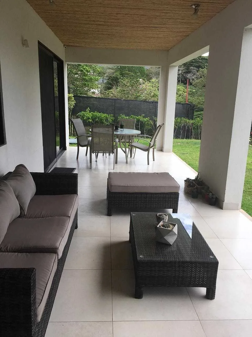 VENTA DE LUJOSA CASA EN LOMAS DEL VALLE ALTOS DE LAS PALOMAS - foto 5