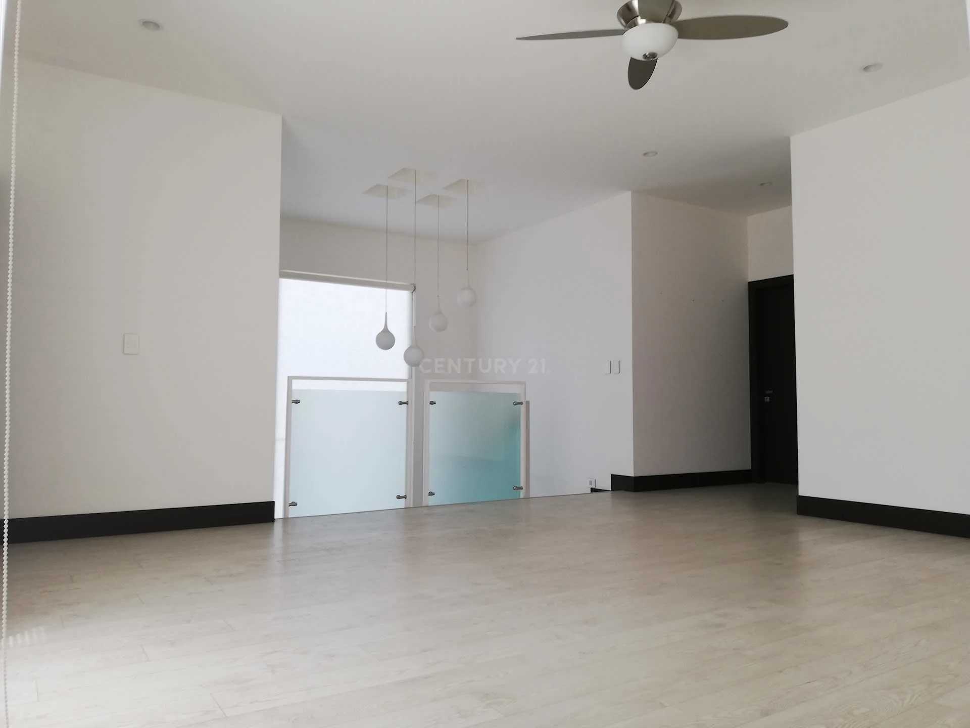 VENTA DE MODERNA CASA EN EXCLUSIVO CONDOMINIO EN LINDORA SANTA ANA - foto 6