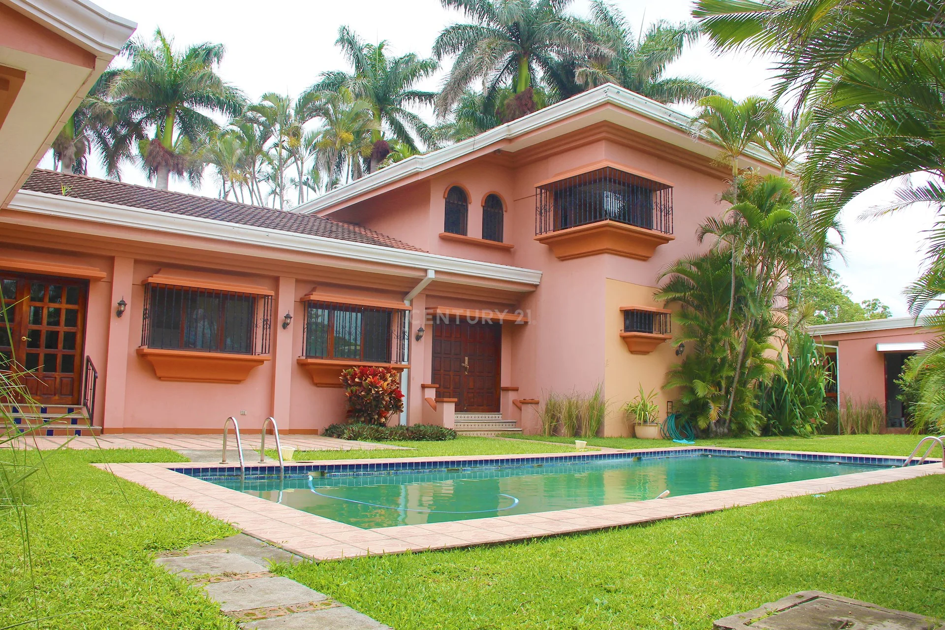 ¡Hermosa Casa en Venta!! Con Vista espectacular en Residencial Cariari