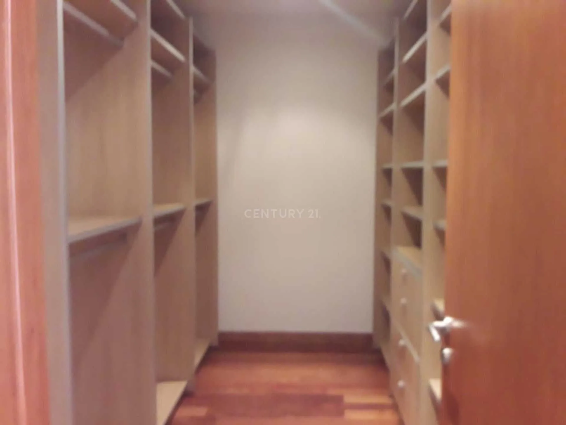VENTA DE LUJOSO APARTAMENTO EN EXCLUSIVA TORRE EN ROHRMOSER - foto 2