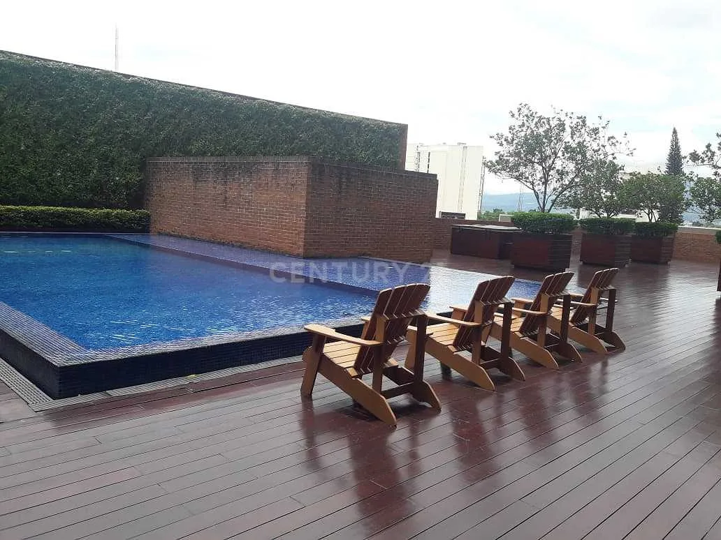 VENTA DE LUJOSO APARTAMENTO EN EXCLUSIVA TORRE EN ROHRMOSER - foto 3