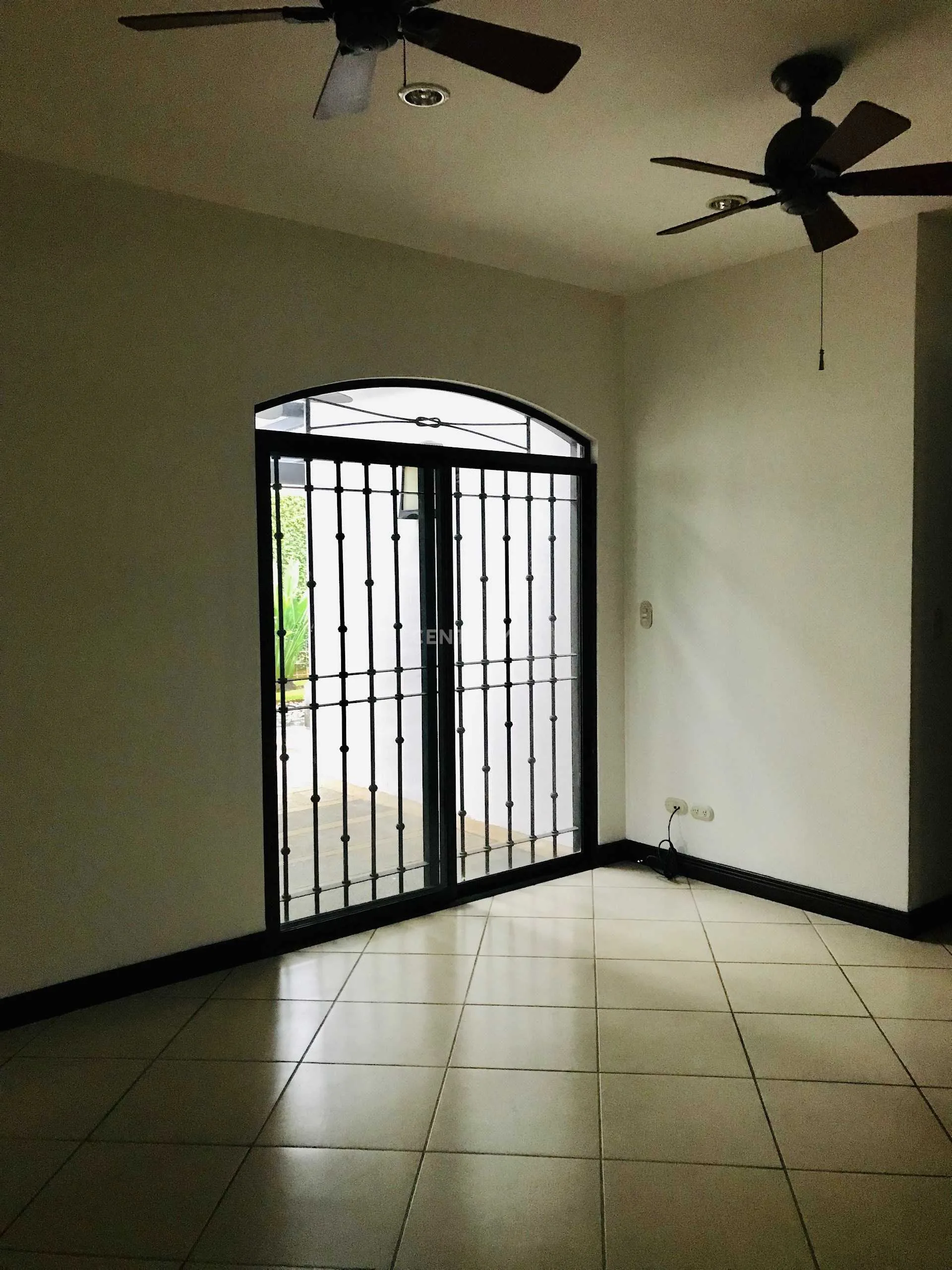 VENTA DE CASA ESTILO COLONIAL EN SANTA ANA - foto 5