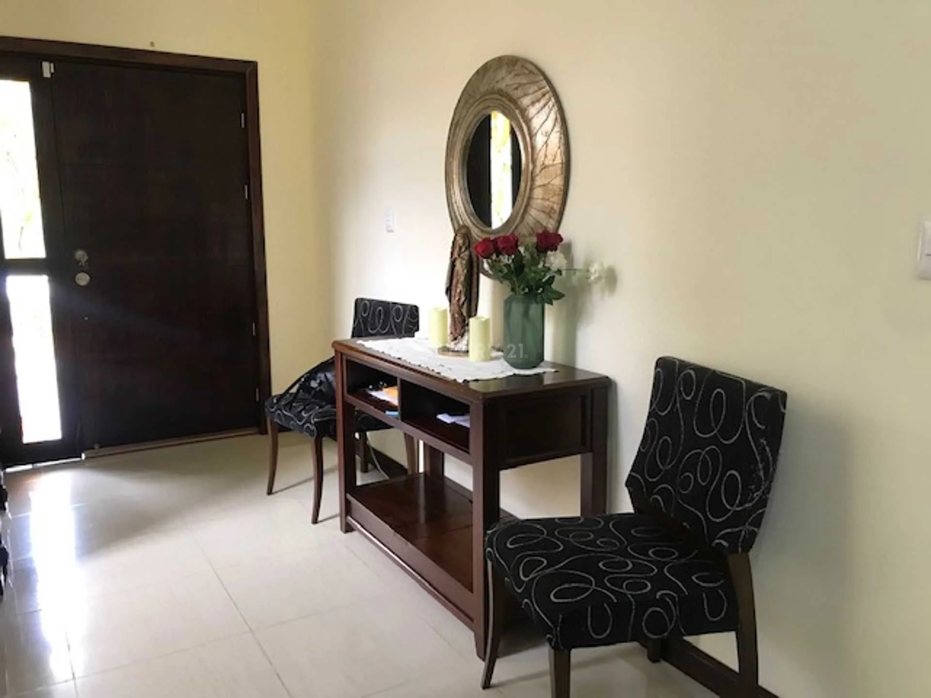 VENTA DE BELLA CASA DE 4 DORMITORIOS EN CONDOMNIO DE LUJO EN SANTA ANA POZOS - foto 6