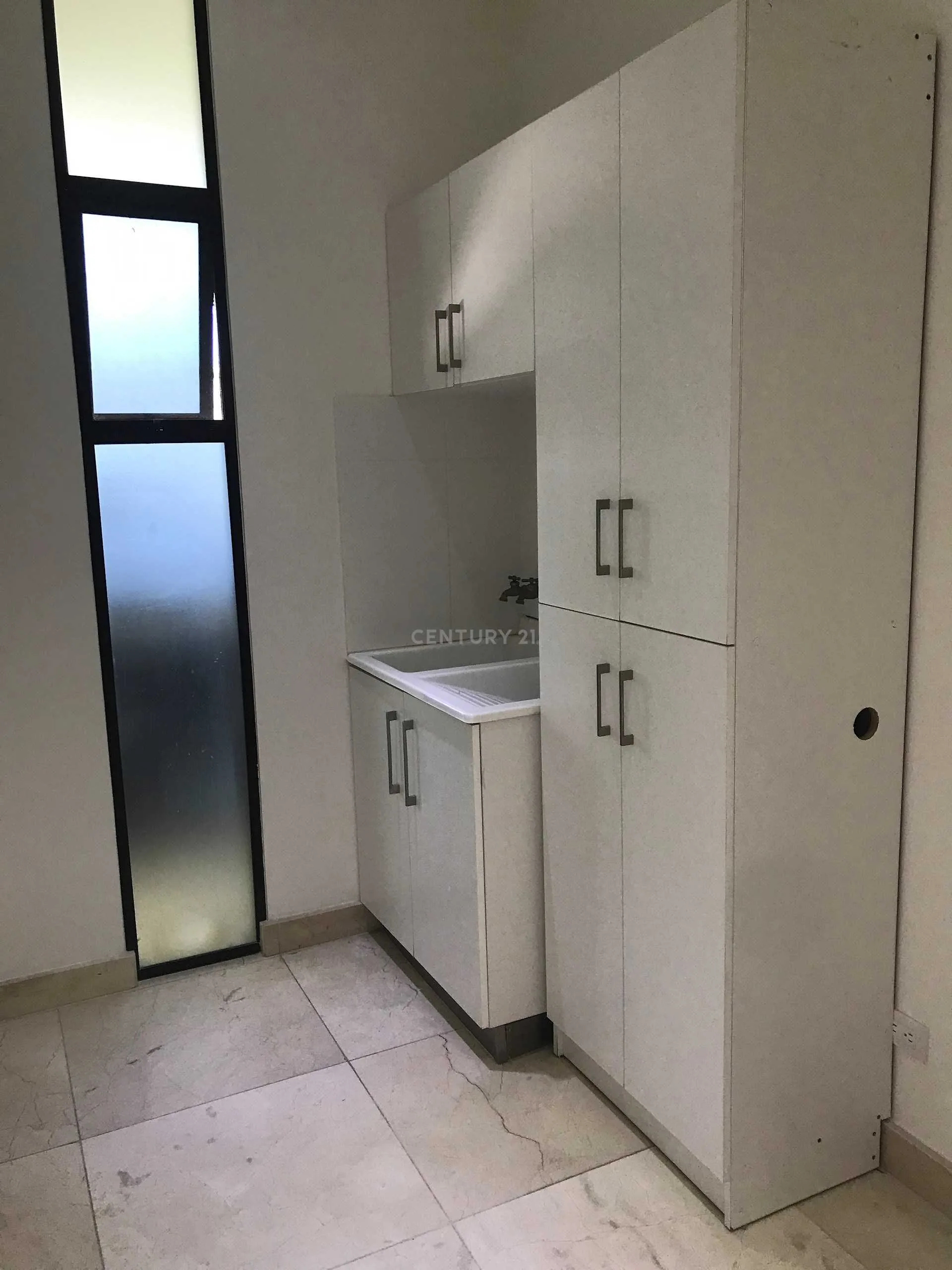 VENTA DE CASA MODERNA EN LINDORA NEGOCIABLE - foto 2