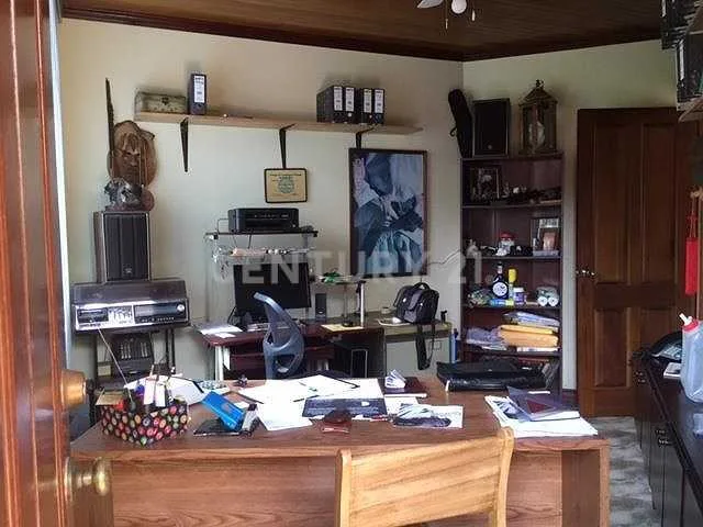 Venta de Hermosa Casa en Alajauela Desamparados - foto 6