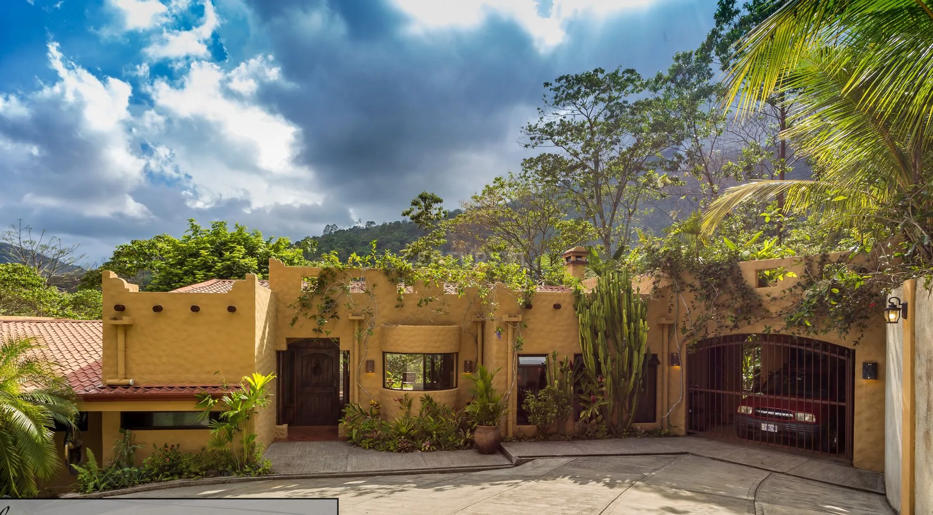 VENTA DE HERMOSA CASA EN ALTO LAS PALMAS EN PURISCAL
