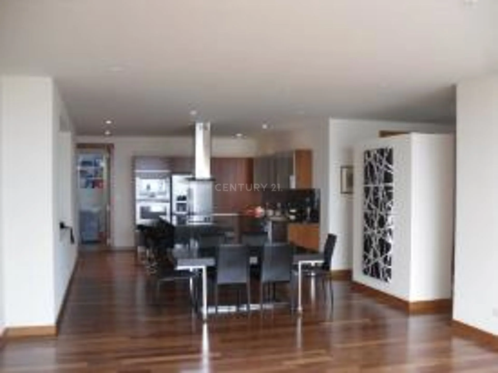VENTA DE LUJOSO APARTAMENTO EN EXCLUSIVA TORRE EN ROHRMOSER