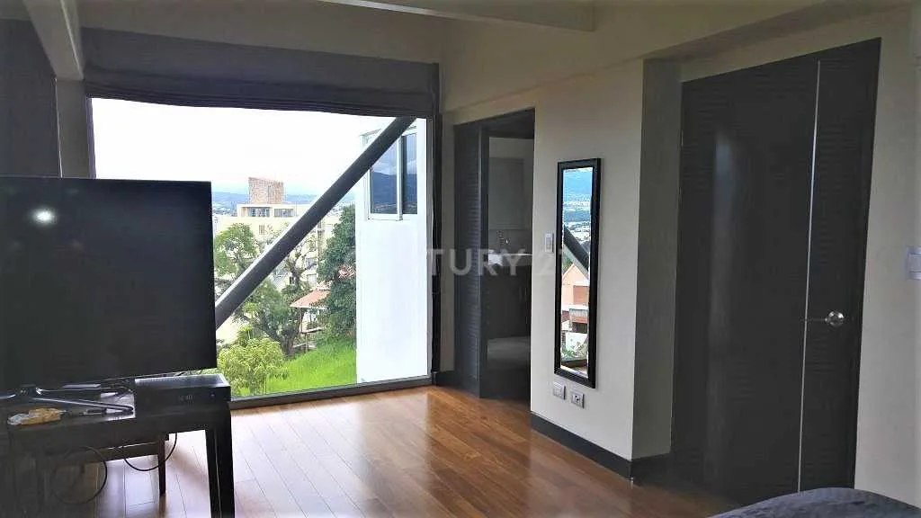 CASA INDEPENDIENTE EN ESCAZÚ CON ESPECTACULARES VISTAS - foto 4