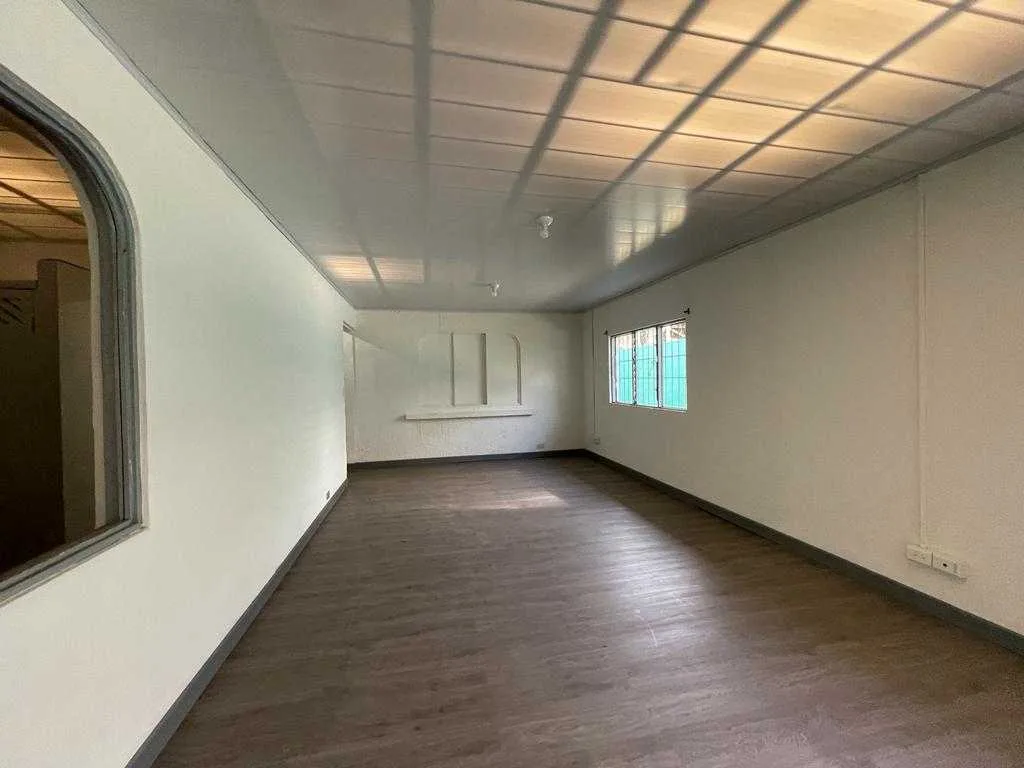 Se alquila casa para diversidad de empresas bien ubicada, Anonos, cerca Unive - foto 4