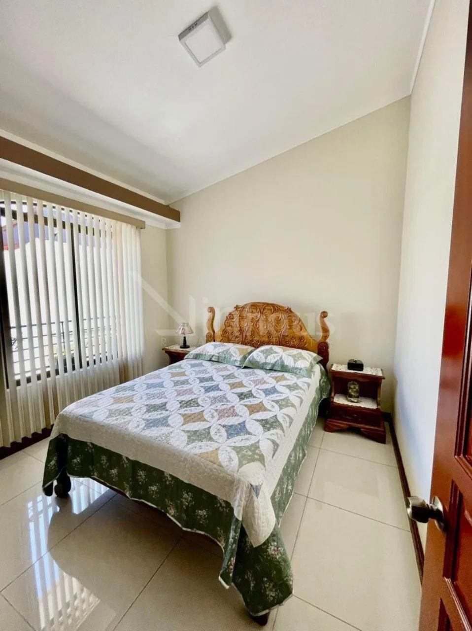 Venta de Casa en Condominio de 6 unidades, Pinares, Curridabat - foto 5