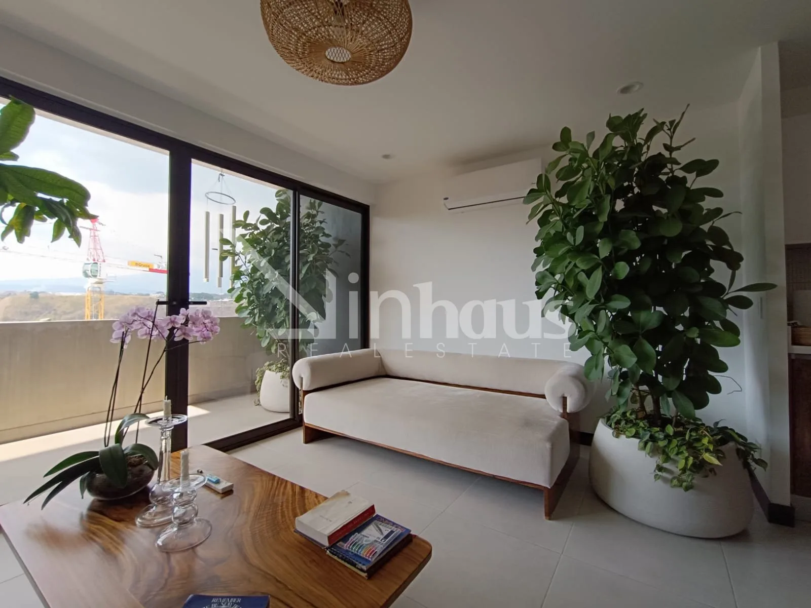Venta de apartamento en Guachipelin Escazu - foto 2