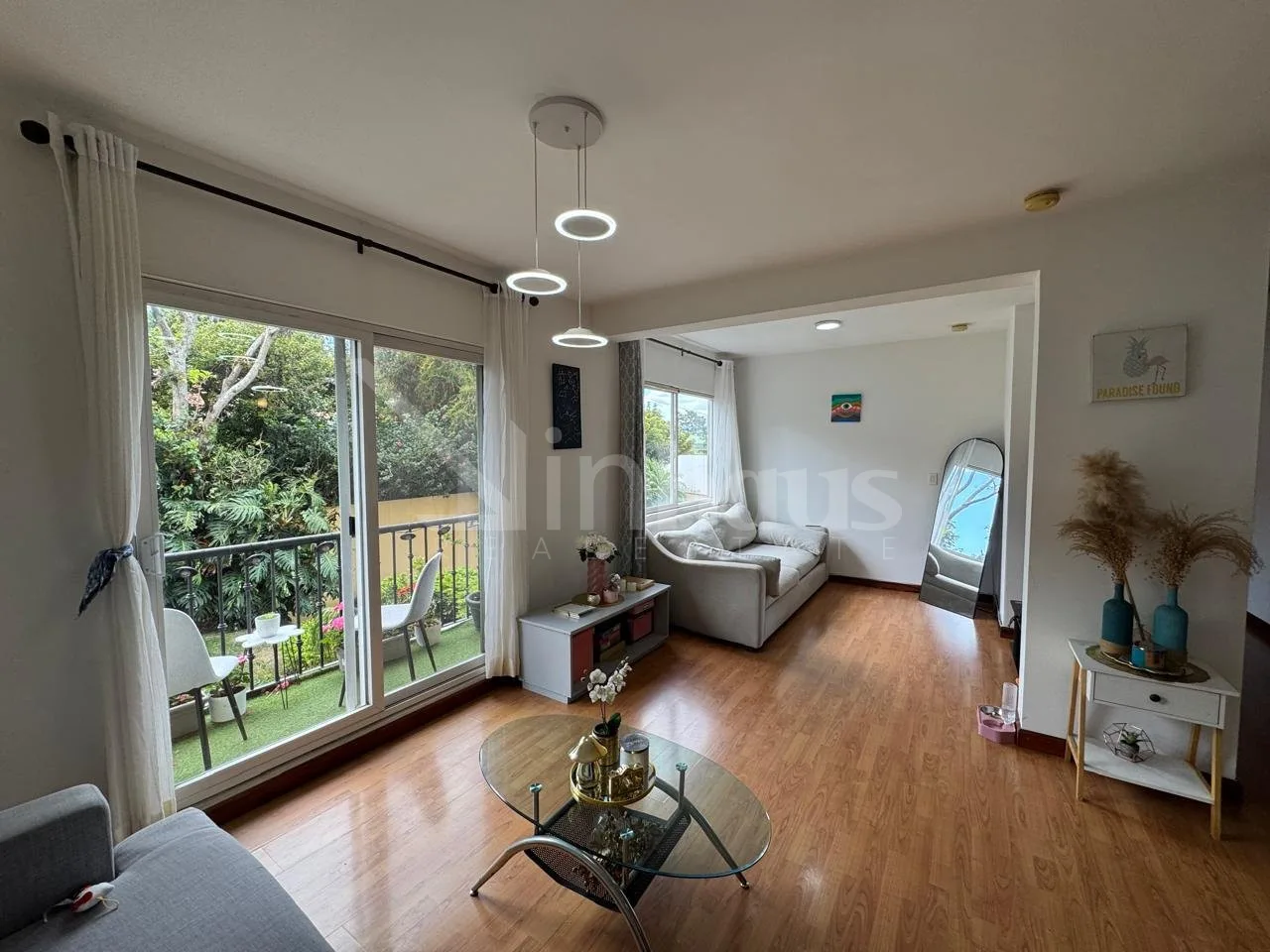En venta apartamento de dos habitaciones en Bello Horizonte, Escazú - foto 3