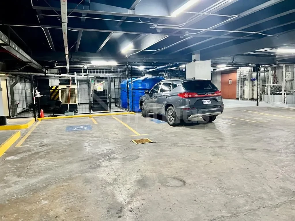 Alquiler de Edificio total o parcial en la mejor ubicación del centro de la capital - foto 3