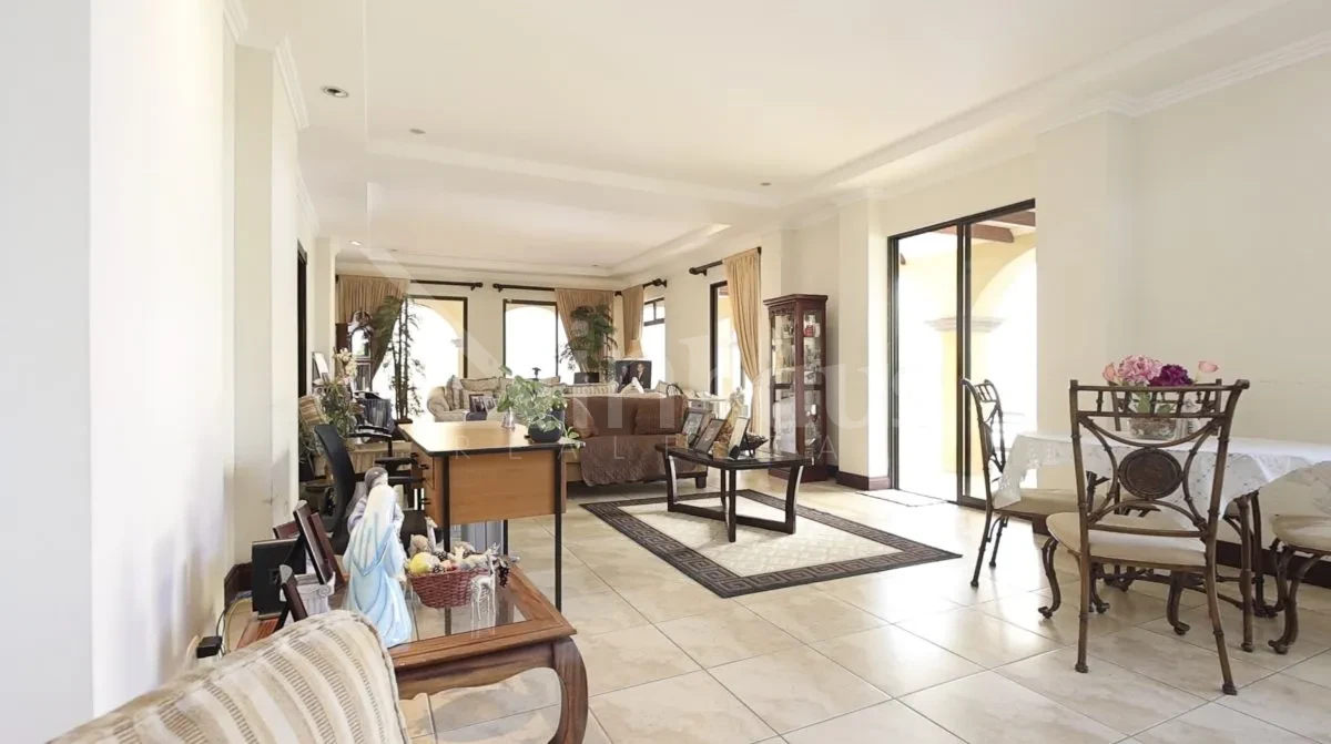 Venta de casa en Pinares - foto 5