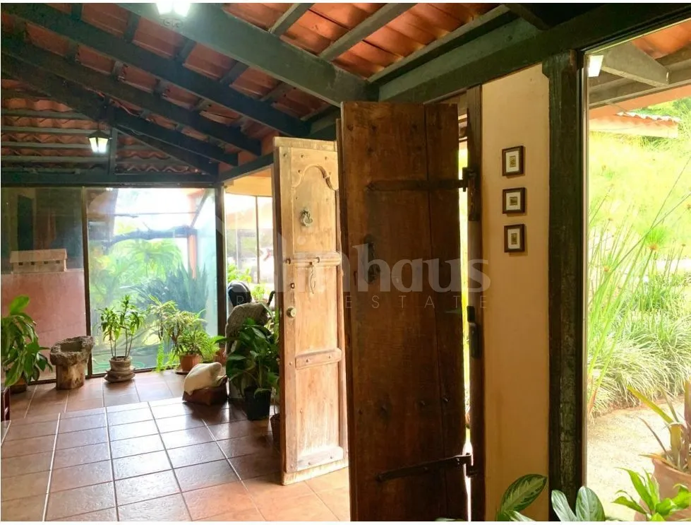 Venta de Casa Colonial en San Antonio de Escazú - foto 3