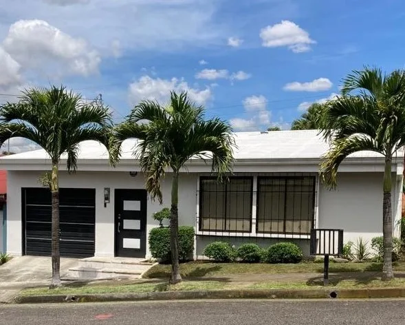 VEENTA CASA EN LA URUCA SAN JOSE