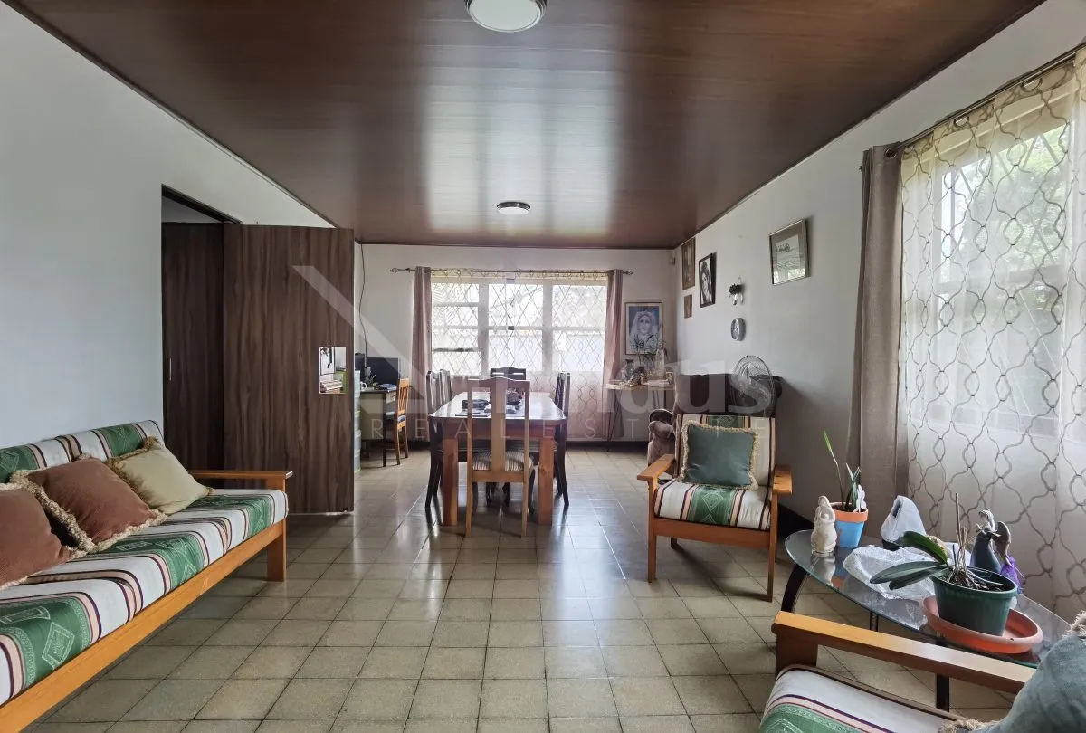 Venta de casa de una planta uso mixto - Montes de Oca - foto 2