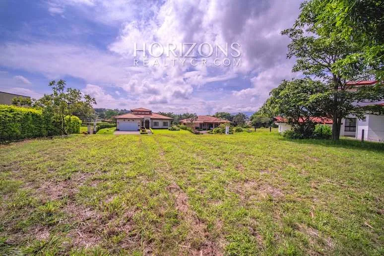 LOTE EN LOS REYES GUACIMA ALAJUELA 940M²- NJA604 - foto 6