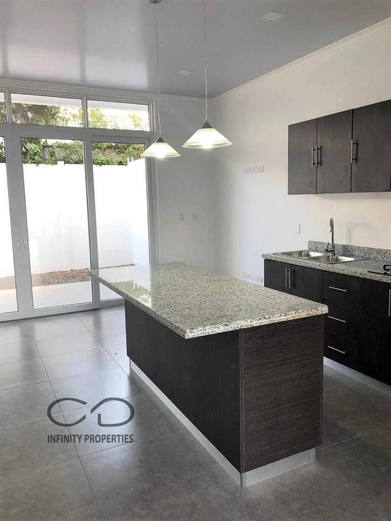 MODERNA CASA PET FRIENDLY EN SAN ANTONIO DESAMPARADOS - foto 4