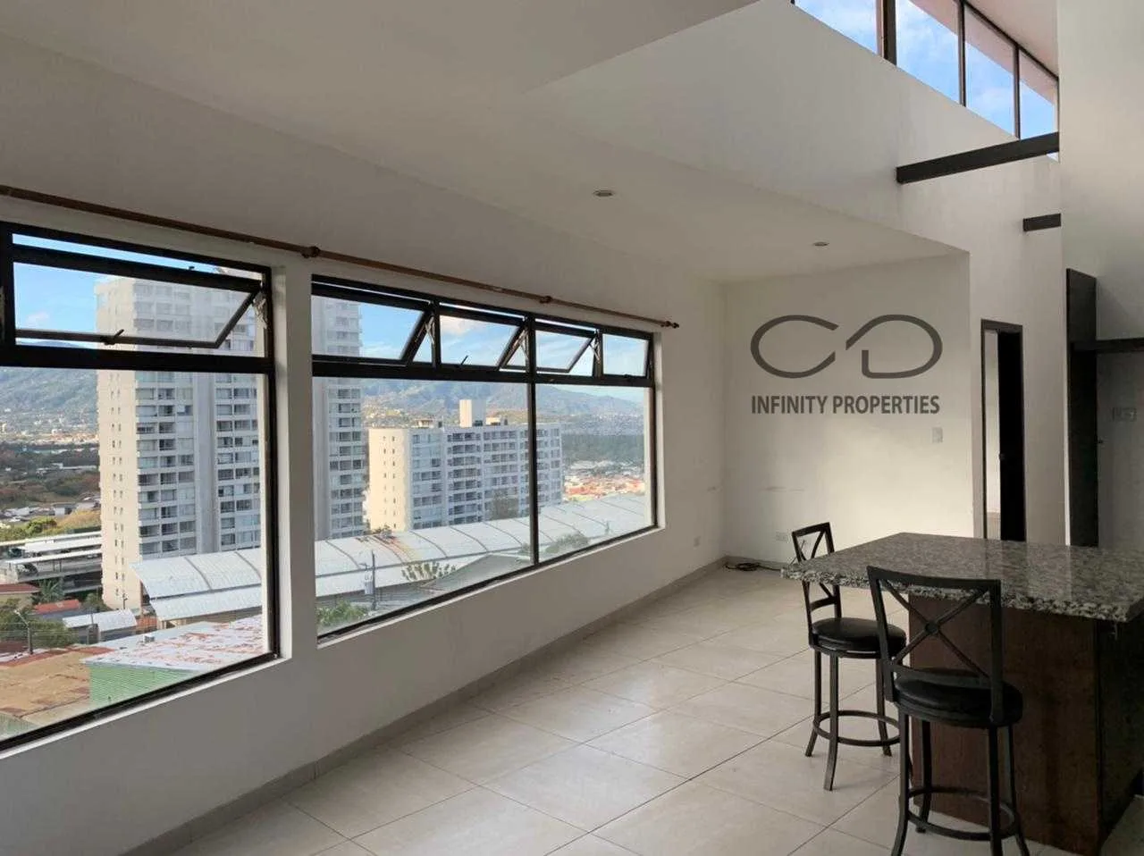 APARTAMENTO EN HEREDIA CON ESPECTACULARES VISTAS 2 HABITACIONES - foto 3