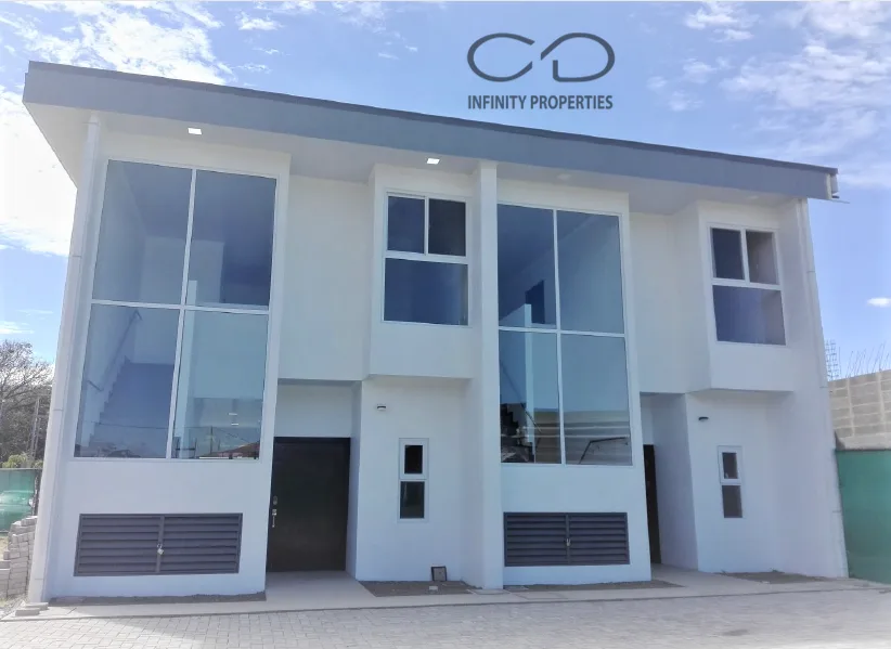 MODERNA CASA PET FRIENDLY EN SAN ANTONIO DESAMPARADOS