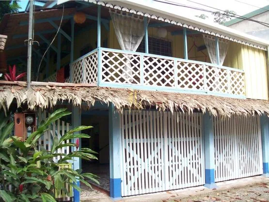 Venta de casa y bungalow en Cocles, Limón