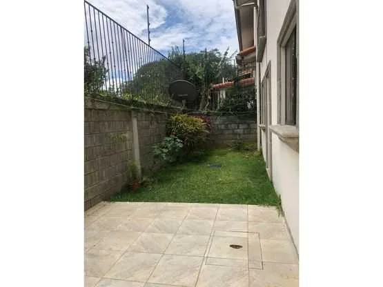 Casa de dos plantas en condominio familiar, Guachipelín Norte de Escazú - foto 6