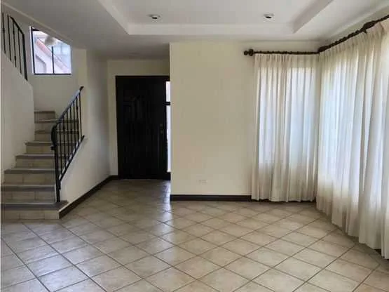 Casa de dos plantas en condominio familiar, Guachipelín Norte de Escazú - foto 2