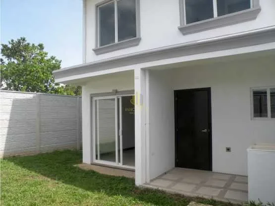 Casa de dos plantas en venta, Condominio Natura Viva. La Guácima - foto 6