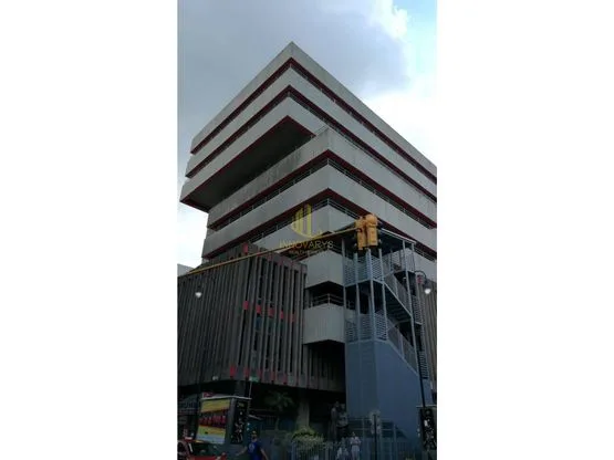 Oficina de 583 m2 en alquiler, Edificio Numar. San José