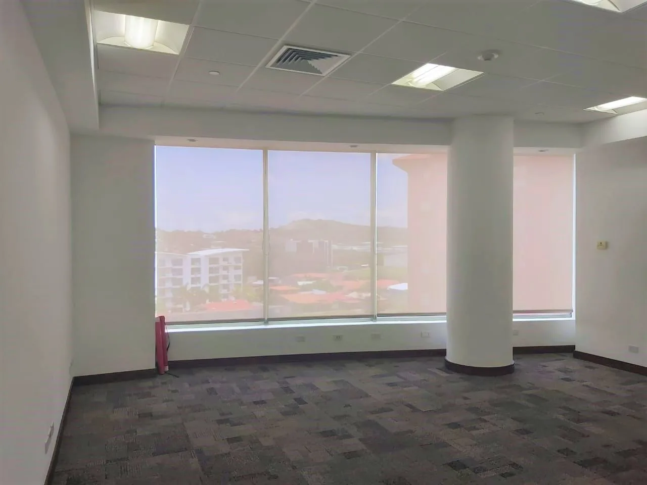 Oficina remodelada de 171 m2 en Edificio Meridiano, Guachipelín de Escazú