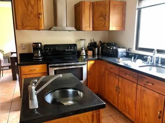 Casa con piscina propia en condominio a la venta, Santa Ana. PRECIO REDUCIDO!! - foto 6