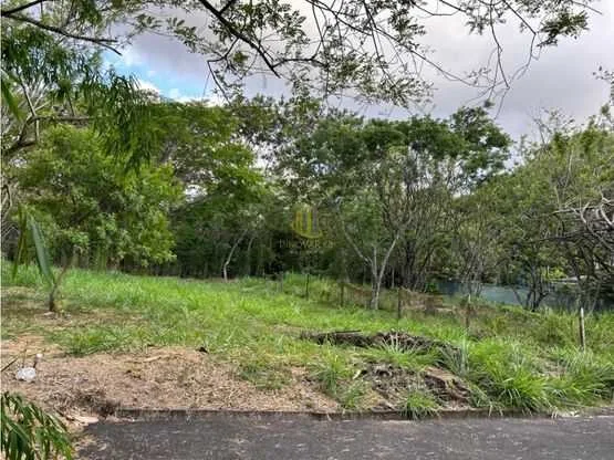 A la venta lote residencial de 648 m2, Brasil de Santa Ana - foto 2