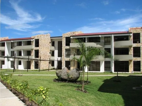 Apartamento con linda vista a la venta, Avalon Country Club Santa Ana