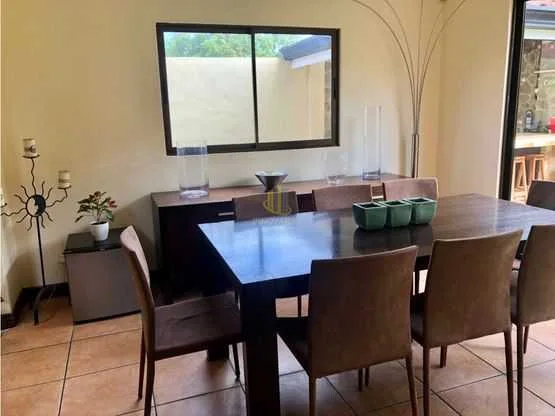 Casa con piscina propia en condominio a la venta, Santa Ana. PRECIO REDUCIDO!! - foto 5