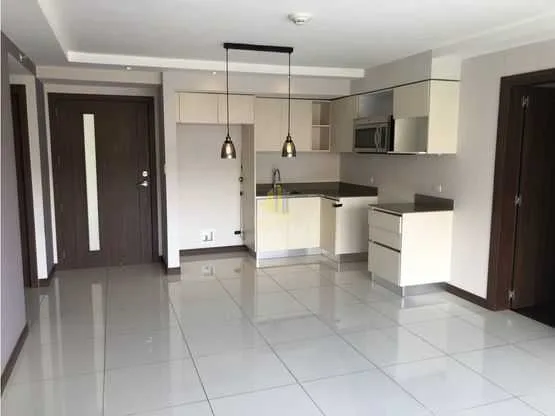 En venta moderno apartamento en Torre Azenza, La Uruca. PRECIO REDUCIDO!! - foto 3