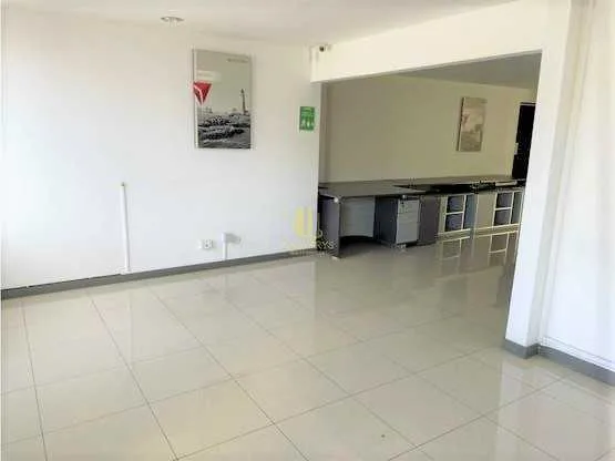 Local comercial u oficina de 275 m2 en alquiler, Sabana Oeste - foto 4