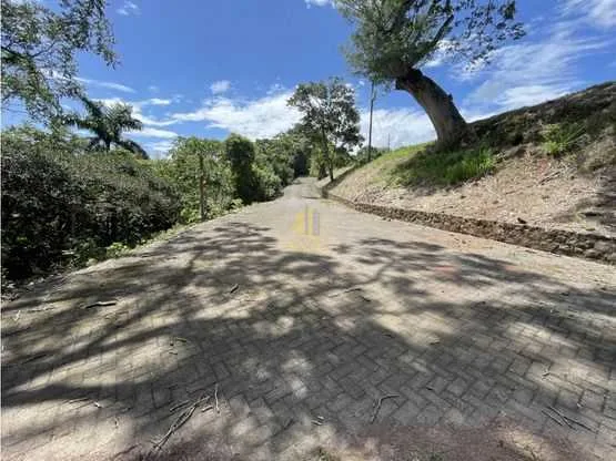 Lote residencial de 2114 m2 en Urbanización Valle Dorado, La Guácima - foto 6