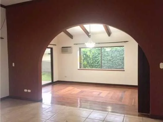 En alquiler casa con piscina en Condominio Valle del Sol, Pozos de Santa Ana - foto 5
