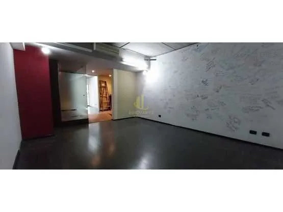 Local comercial de 58 m2 en venta, Avalon Santa Ana - foto 5