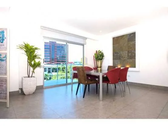 Apartamento contemporáneo totalmente amueblado, Guachipelín Sur - foto 3
