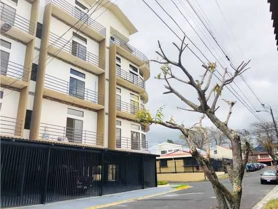 En venta apartamento en Condominio Veredas de Rohrmoser, San José - foto 3